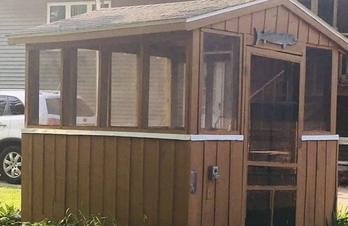 Shawano Resort | Cozy retreat across the street from Shawano Lake.