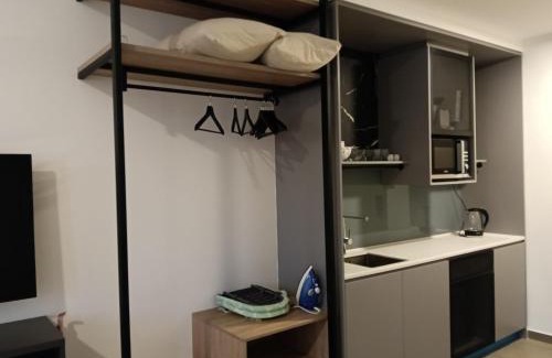 Sungai Penchala Apartment | Cozy Retreat at Avril Studio
