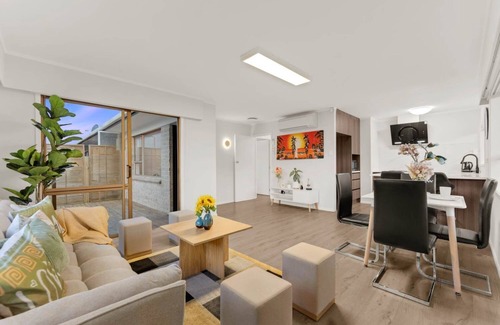 Henderson House | Cozy Retreat in Henderson