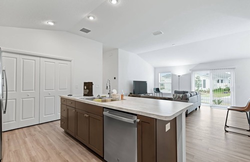 Okahumpka Villa | Cozy Retreat in The Villages: Fully Furnished 2/2 Villa!