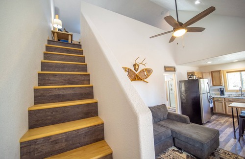 Kalifornsky House | Cozy retreat near Kenai Rvr-2Q&1F bed-w/loft #2