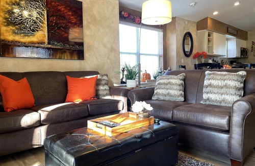 Branson Condo | Cozy Retreat with Outdoor Pools & Golf Views at Holiday Hills Resort