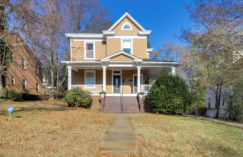 Roanoke Apartment | Cozy Roanoke Vacation Rental: 2 Mi to Downtown!
