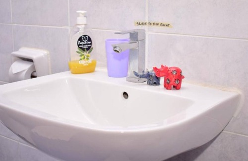 Mlolongo Hotel | Cozy Room JKIA