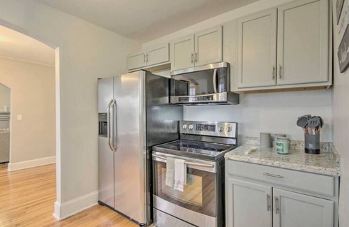 Rosewood House | Cozy Rosewood Bungalow near USC!
