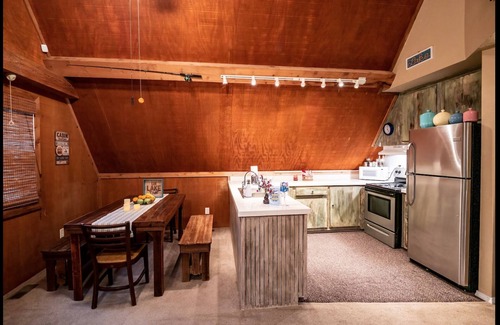 Eucha House | Cozy Rustic Cabin in the Woods near Grand Lake