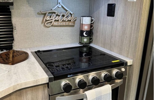 Goreville RV Rental | Cozy RV with Master & Bunk Room in Goreville, IL a few steps from Lake of Egypt!