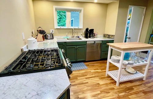 Moravia Villa | Cozy secluded villa-south skaneateles-hot tub, panoramic view, waterfalls, gorge