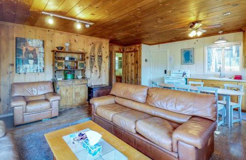 Black Bart House | Cozy Seclusion