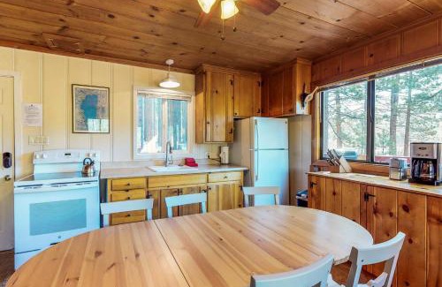 Black Bart House | Cozy Seclusion