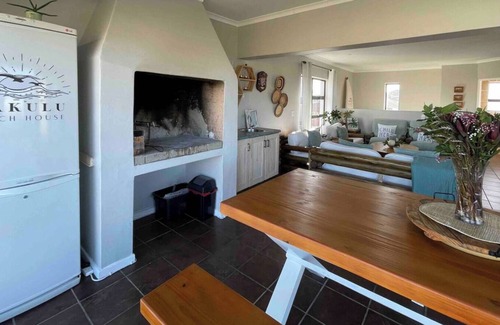 Struisbaai House | Cozy Self Catering House in Struisbaai close to the Most Southern Tip of Africa.