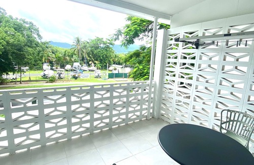 Yorkeys Knob Apartment | Cozy self contained studio near the boat club, 5 min to the beach