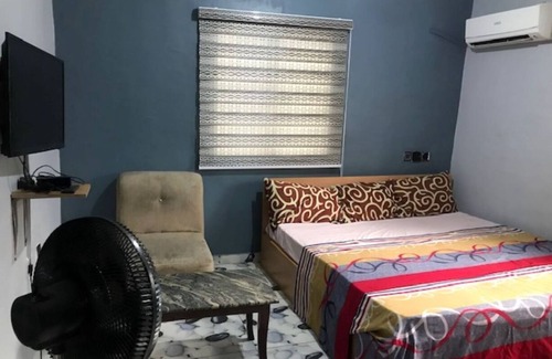 Warri Hotel | Cozy, serene, inviting, and homely environment. Near enough, and affordable too!