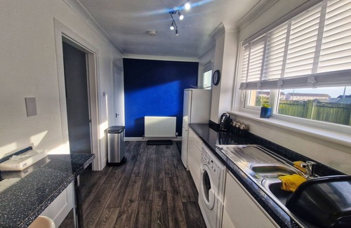 Shotts House | Cozy Shotts House with 2 Bedrooms
