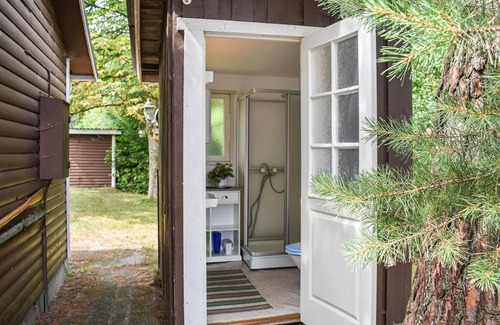 Osby House | Cozy small cottage in the countryside on a lake property with its own jetty