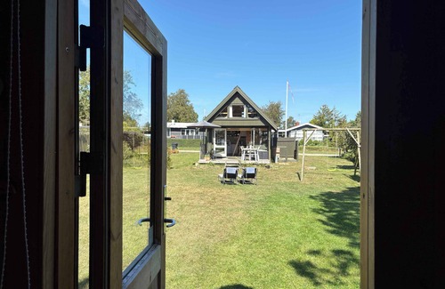 Kegnæshøj Cottage | Cozy small holiday home with sea view