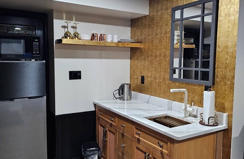 Fallston Apartment | Cozy small studio with fireplace in fantastic Fallston on a quiet street.n