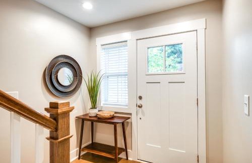 Greenville House | Cozy South Carolina Abode - Steps from Main Street