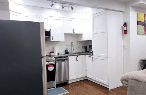 Bridlewood Apartment | Cozy & Spacious 1-bedroom apartment in SW Calgary with WiFi near Spruce Meadows
