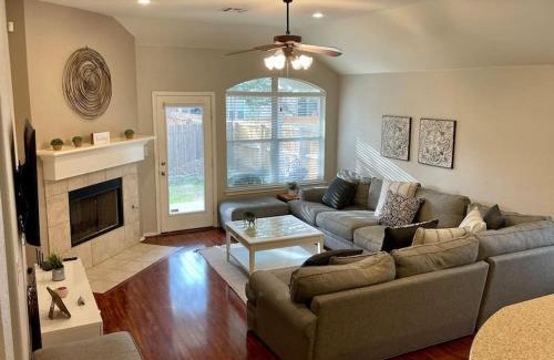 Timberwood Park House | Cozy & spacious 3 bed home North San Antonio - Stone Oak area