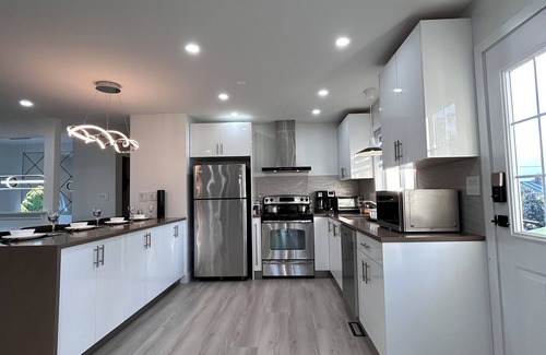 Sardis House | Cozy , spacious and comfortable house. Pet friendly! And close to everything!