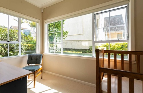 Mission Bay House | Cozy Spacious Coastal Villa 100m from Mission Bay beachn
