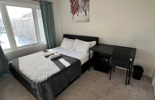 Guelph House | Cozy stay near Guelph's best
