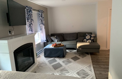Regional District of Nanaimo Apartment | Cozy Studio Apartment in Qualicum BeachnAngels Inn Studio Apartment.