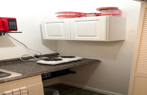 Marion House | COZY STUDIO APARTMENT! CLOSE TO JOURNAL SQUARE