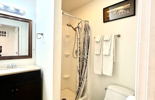 Westlake House | Cozy studio close to beach