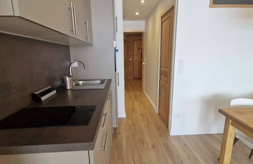 Cognet Apartment | Cozy studio for 4 in L'Alpe d'Huez, near slopes, pets welcome