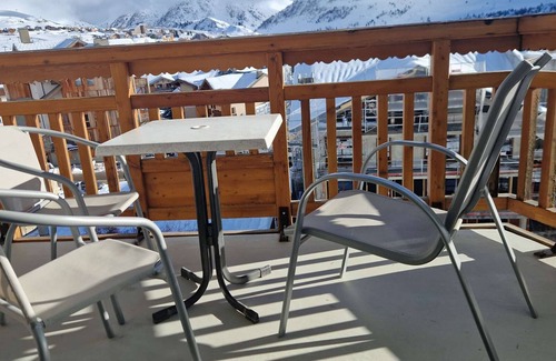Cognet Apartment | Cozy studio for 4 in L'Alpe d'Huez, near slopes, pets welcome