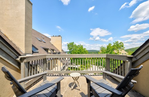 Central Vermont- Killington Apartment | Cozy Studio for 4 - Walk to Mountain w/Balcony