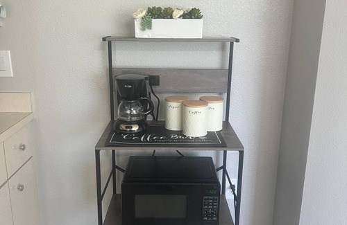 Lakeland Highlands Apartment | Cozy studio in enjoyable Lakeland with AC, WiFi