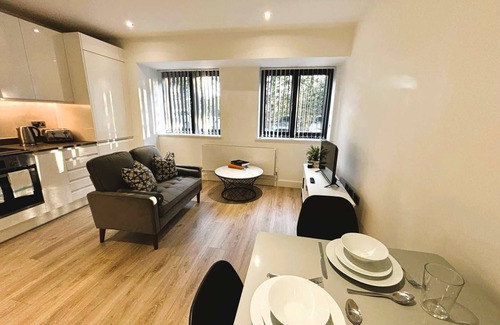 Barnt Green Apartment | Cozy Studio in Solihull - NEC or Airport