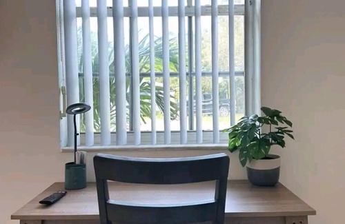 Ojus House | Cozy Studio/Room in Aventura