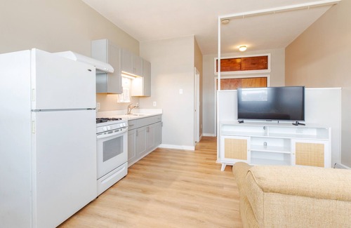 Hampton Apartment | Cozy Studio w/Full Kitchen
