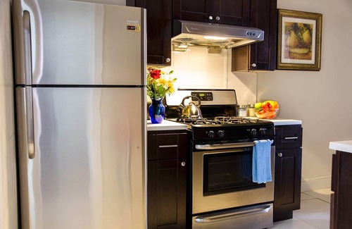 Queens House | Cozy suite in Jackson Heights