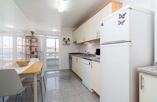 Sao Mamede de Infesta Apartment | Cozy Sunny Flat w/Terrace | São João