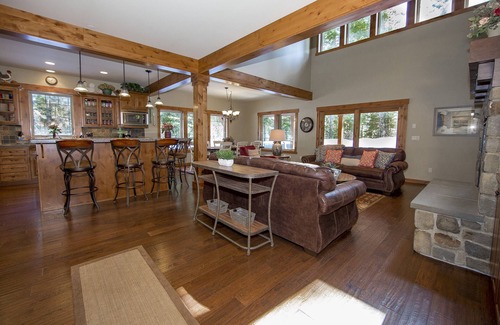 Cle Elum House | Cozy Suncadia FAMILY Retreat!Sleeps 12 3Baths Hot Tub PetsOK