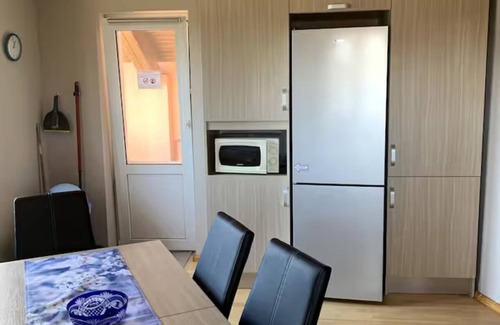 Calea Sever Bocu Apartment | Cozy, sunny apartment with large balcony