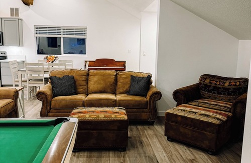 Brightwood Apartment | Cozy Super Barn Studio with pool table, king beds. 30 minutes from ski resort.
