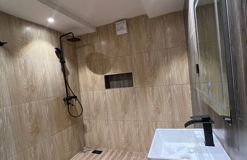 Port Harcourt Hotel | Cozy Superior Suite