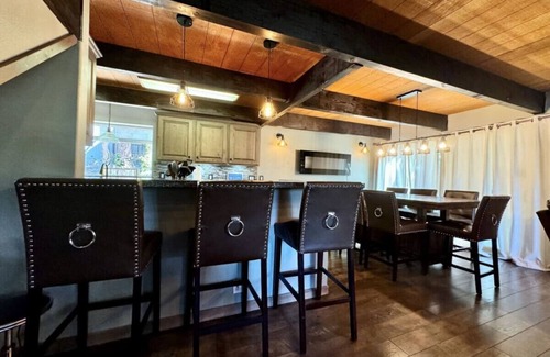 Country Club Estates House | Cozy Tahoe Retreat Huge Yard