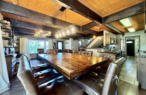 Country Club Estates House | Cozy Tahoe Retreat Huge Yard