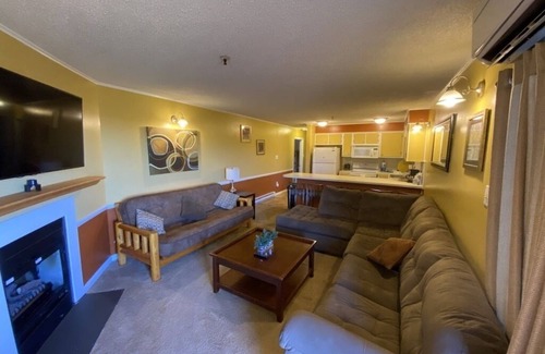 Ghent Condo | Cozy three bedroom, ski-in ski-out condo located 2 miles off exit. Sleeps 10