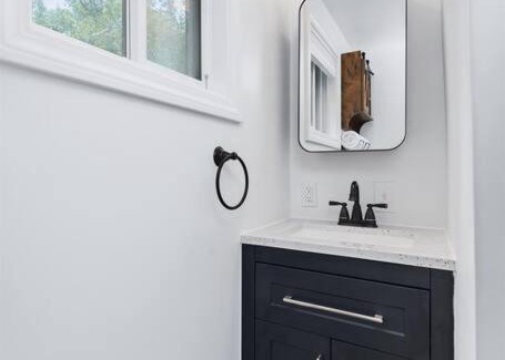 Dublin House | Cozy Tiny House on Main Street. Fully Renovated.
