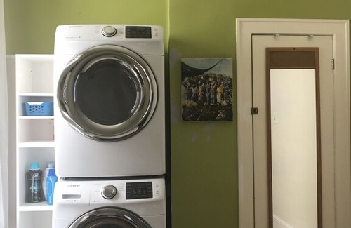 Frostburg House | Cozy townhouse all to yourself!
