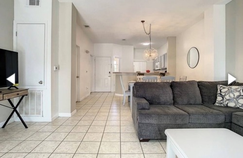 Seasons House | Cozy townhouse close to all attractions