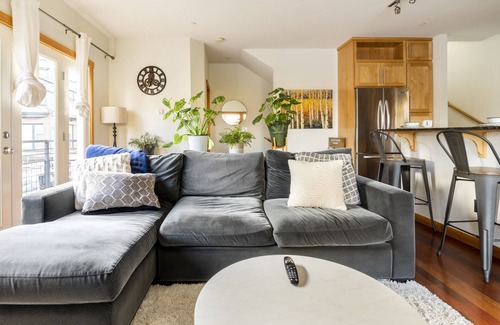 Capitol Hill House | Cozy Townhouse in the Heart of Capitol Hill